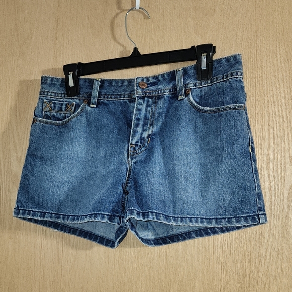 Old Navy Classic Blue Jean Shorts - Picture 2 of 5